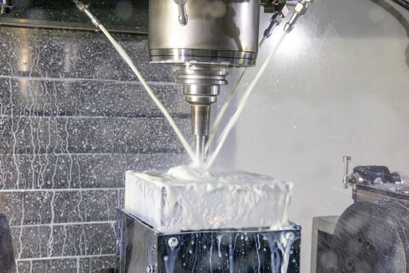 milling metal block in cnc machine